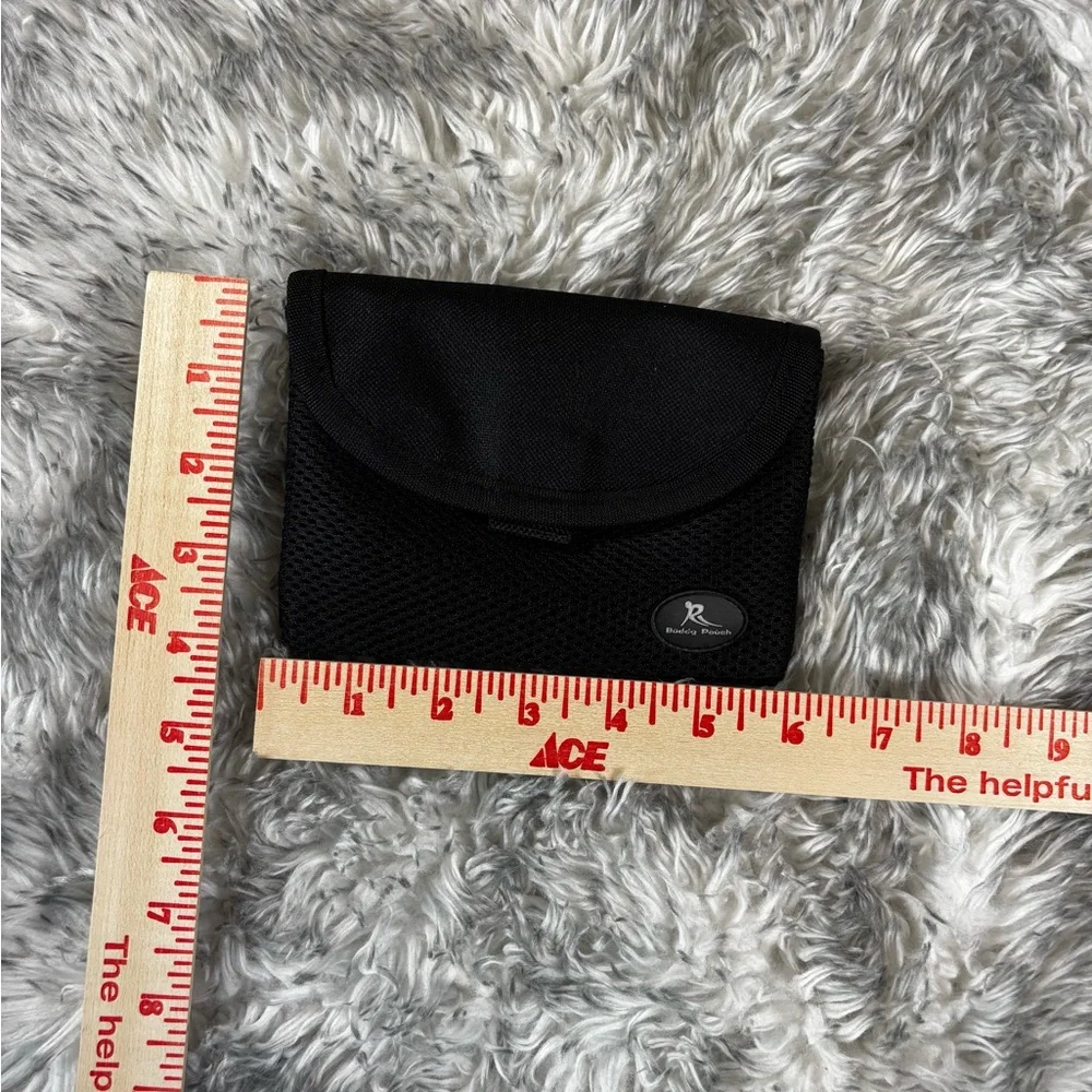 Buddy Pouch On The Go Belt Free Magnetic Closure